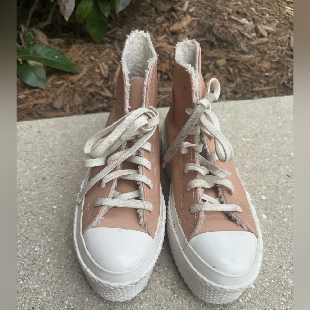 Converse Women's High-Top platform leather Sneakers in Blush Pink 6.5